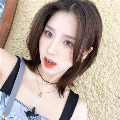 白色，红色与...
